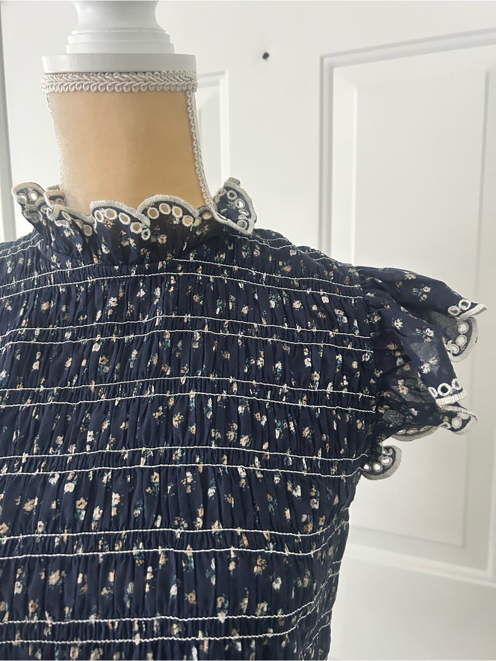⭐️ Price Firm ⭐️ Sezane Liorane Blouse Marine With Floral Print - Size 6 - Picture 8 of 9